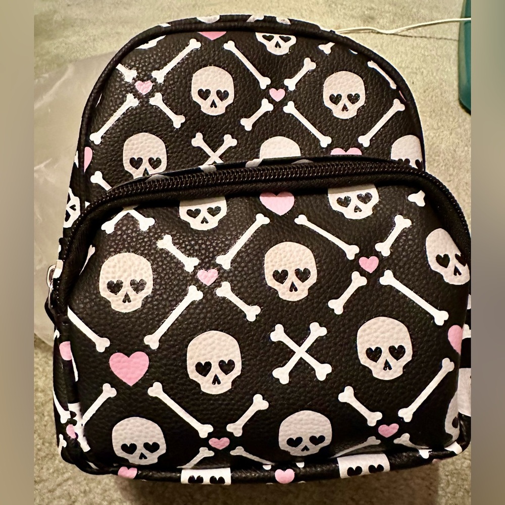 Black Skull & Pink Hearts Backpack
